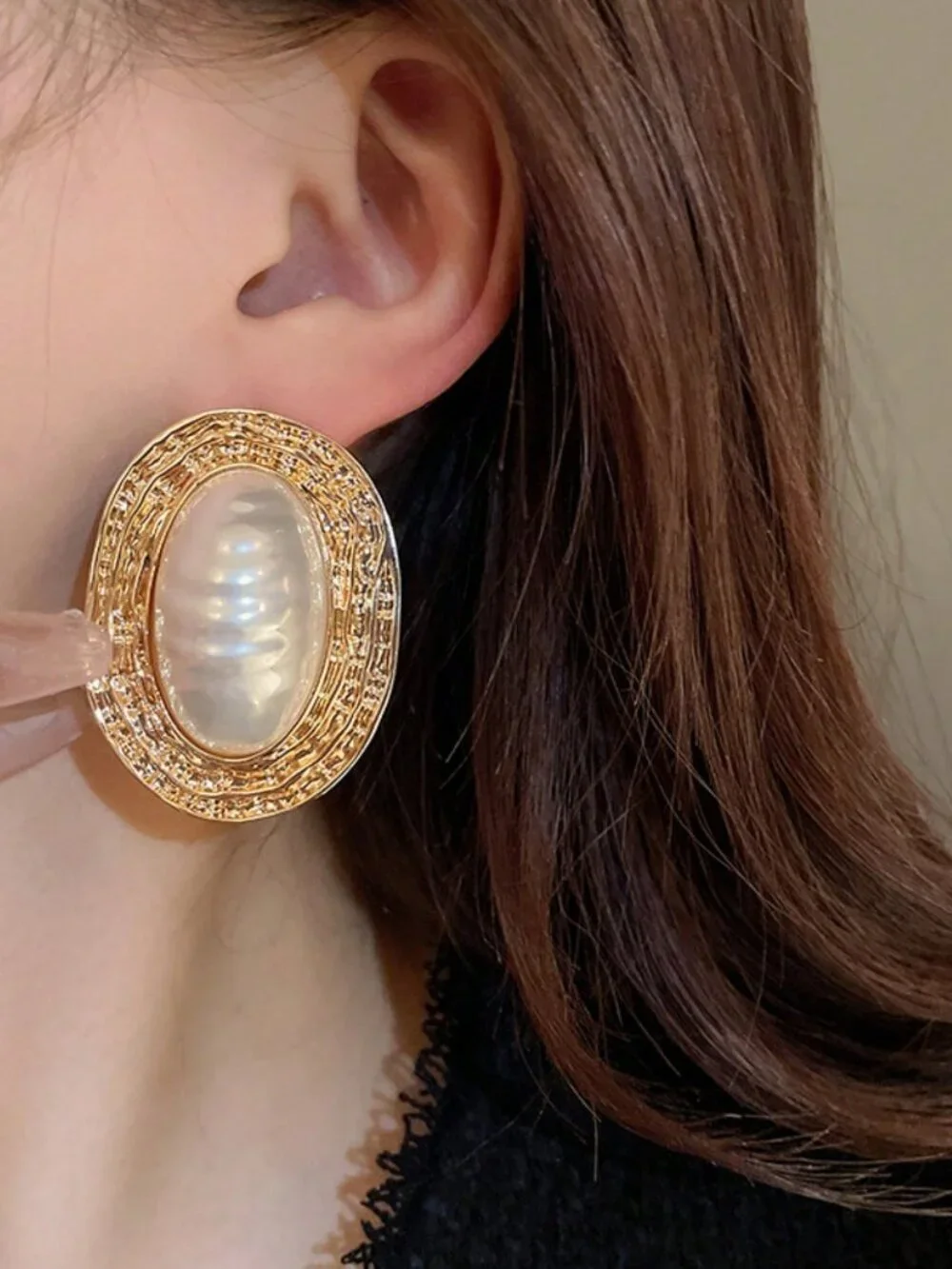 N/A gold casual