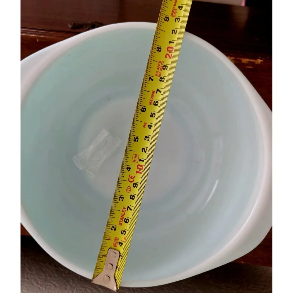 Pyrex made quality dinnerware