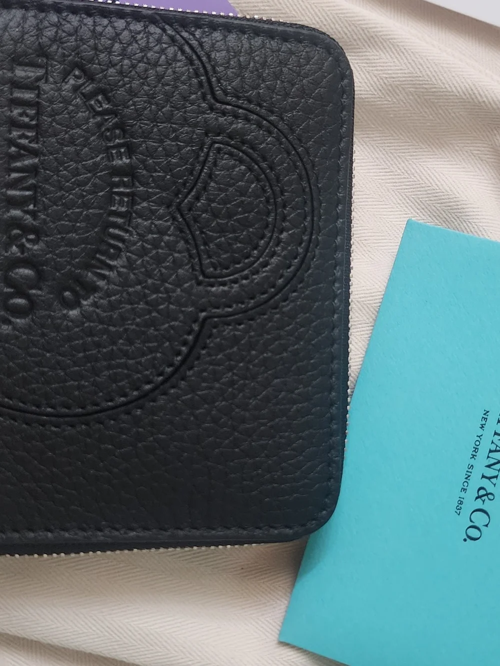 Tiffany & Co. compact black