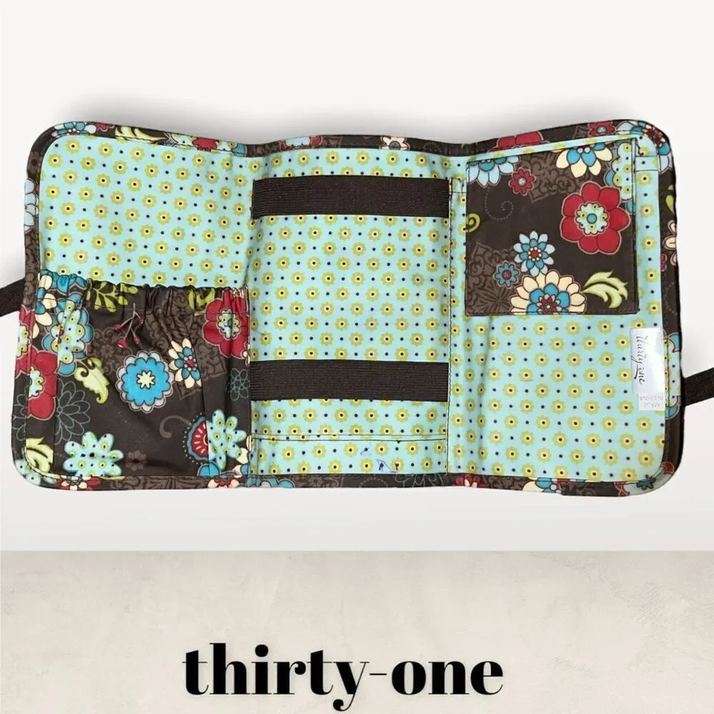 THIRTY-ONE Trifold Organizer with Tie