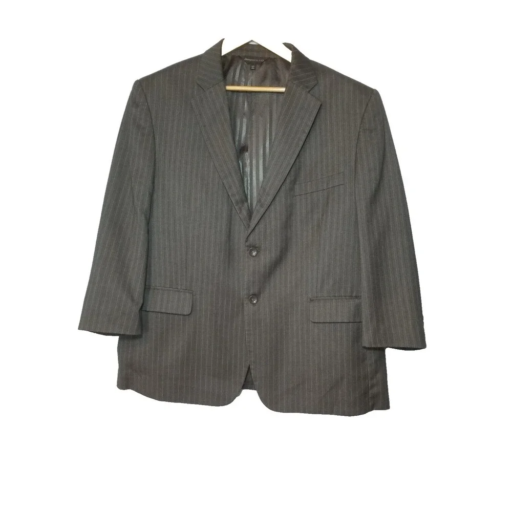 Bocaccio Uomo Dark Gray Pinstripe 2‎ Button Front 4 Button Sleeve 2 Vents 46S