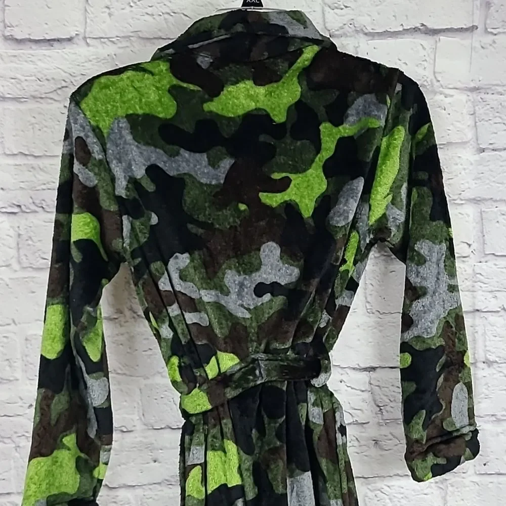 J. Khaki camo bathrobe