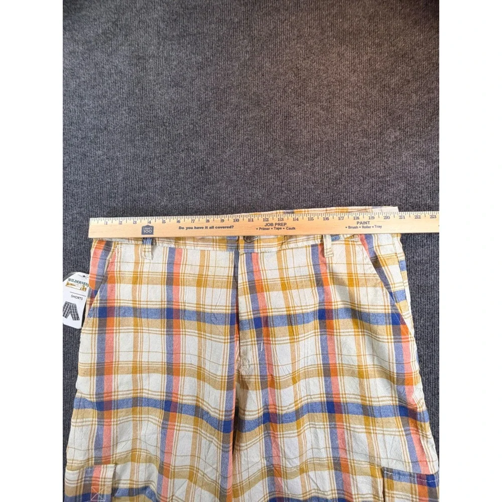 Wilderness Mens Plaid Cargo Shorts Multi Color Orange Blue Yellow Size 42 NWT