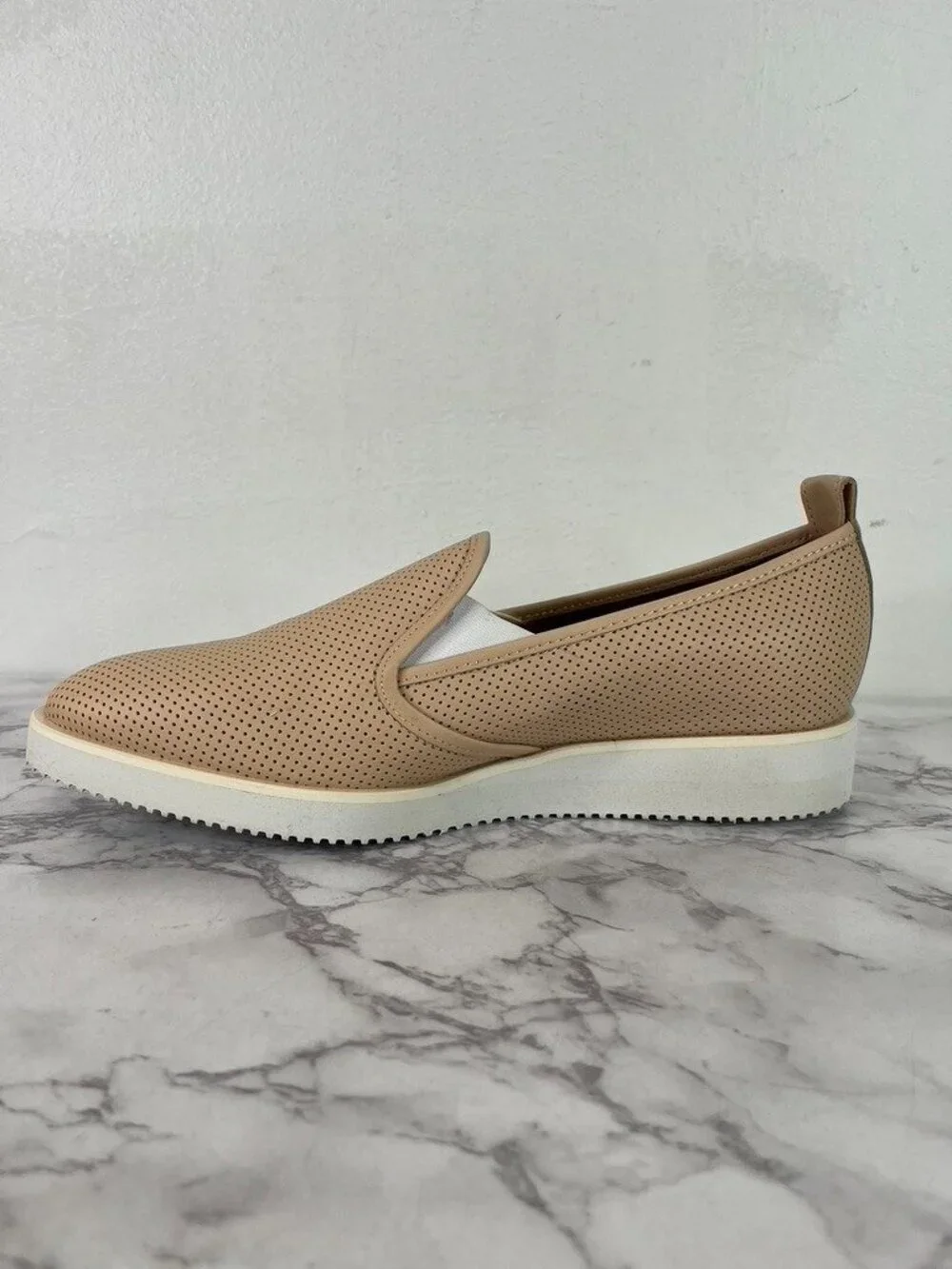 Everlane women pink