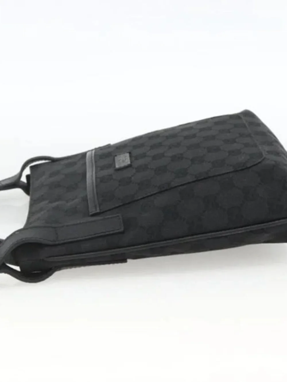 Gucci brand	gucci color	black