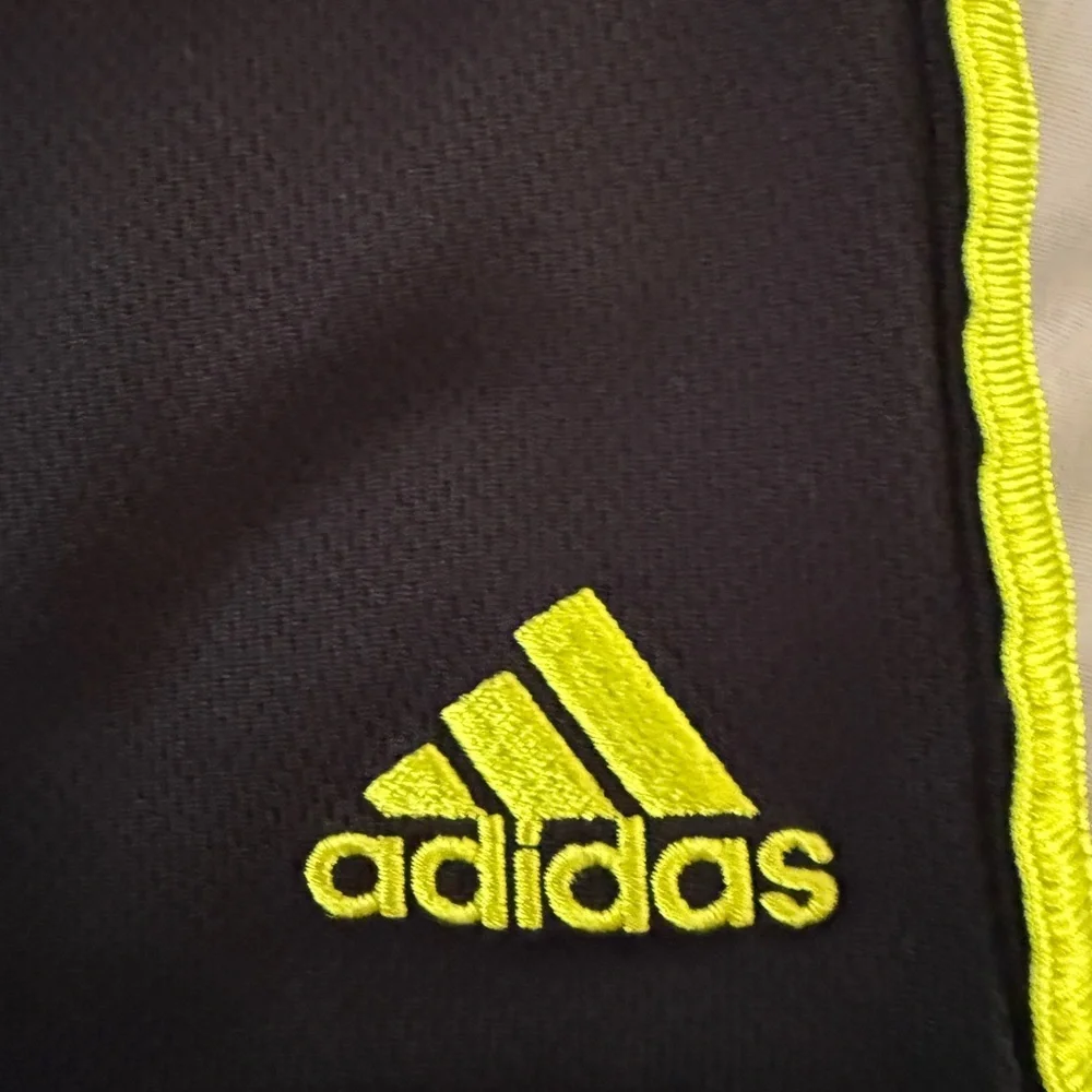 adidas sleek black