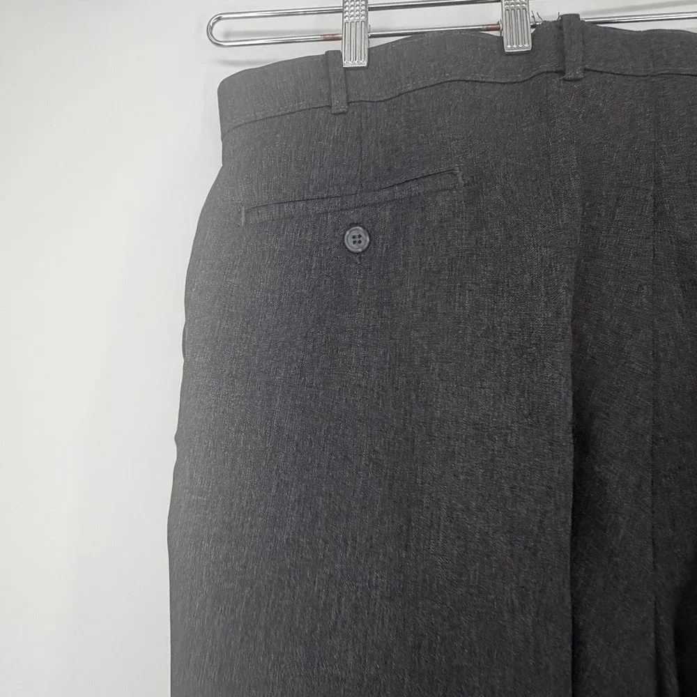Levis rise gray