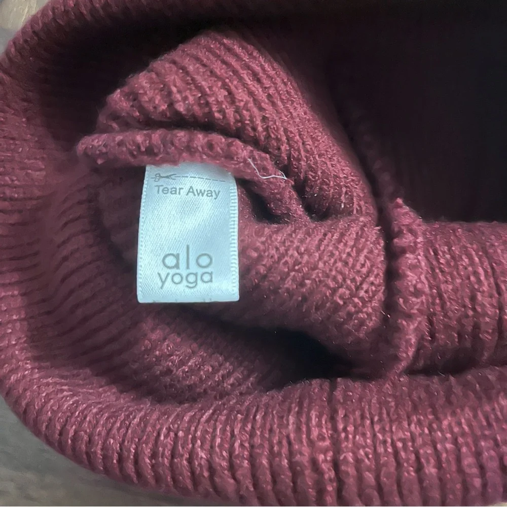 ALO Yoga cozy maroon