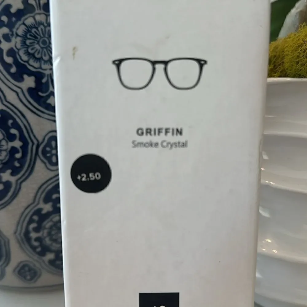 Diff Eyewear key pouch includes