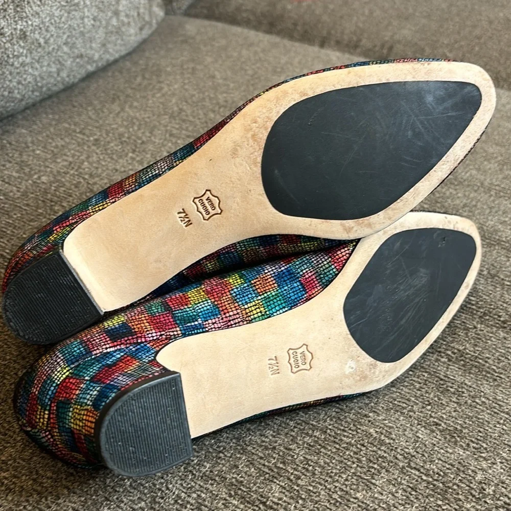 Vaneli Astyr' Almond‎ Toe Multi Color Pump Size 7.5