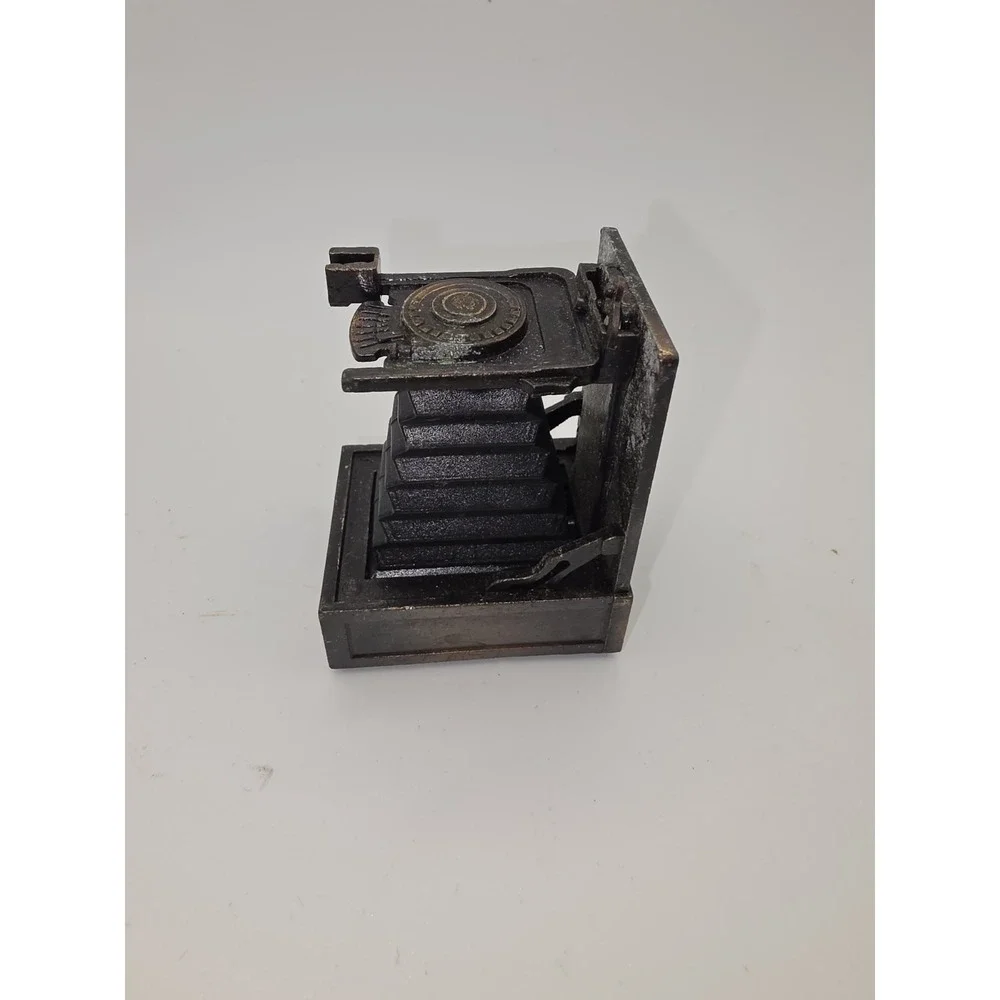 Miniature‎ Novelty Old Camera Pencil Sharpener