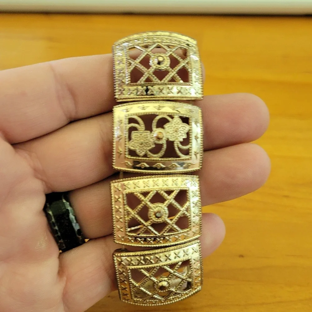 Filigree opening estate him