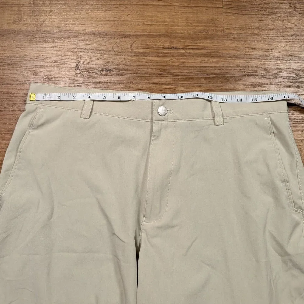 Peter Millar Shackelford Shorts Mens 34 Beige Performance Golf Hybrid Stretch