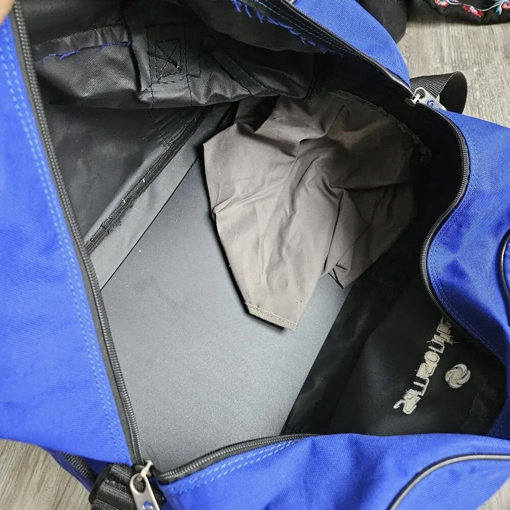 Samsonite blue carry