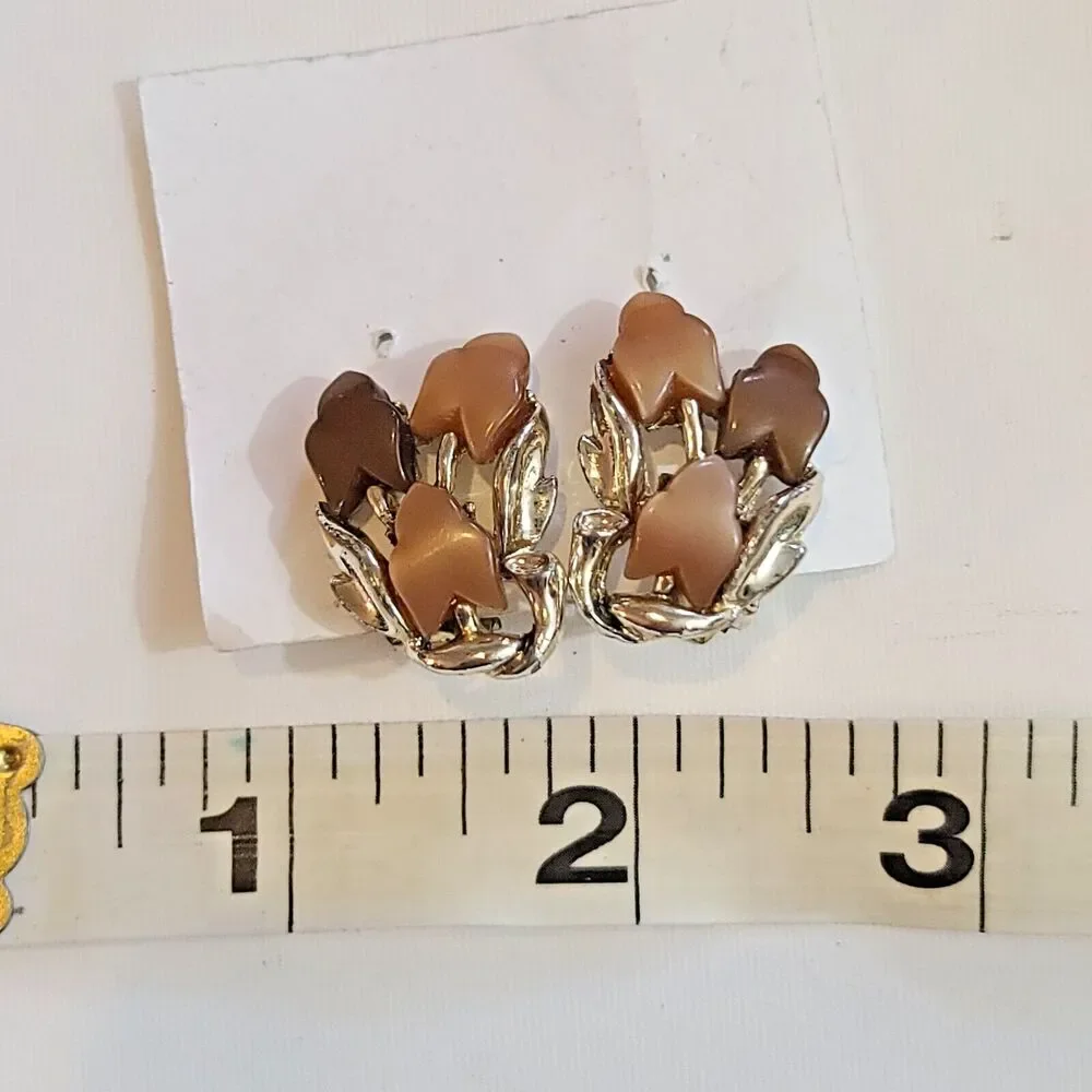 Vintage 80s Silver Tone Moon Glow Leaf Autumn Fall Clip On Earrings