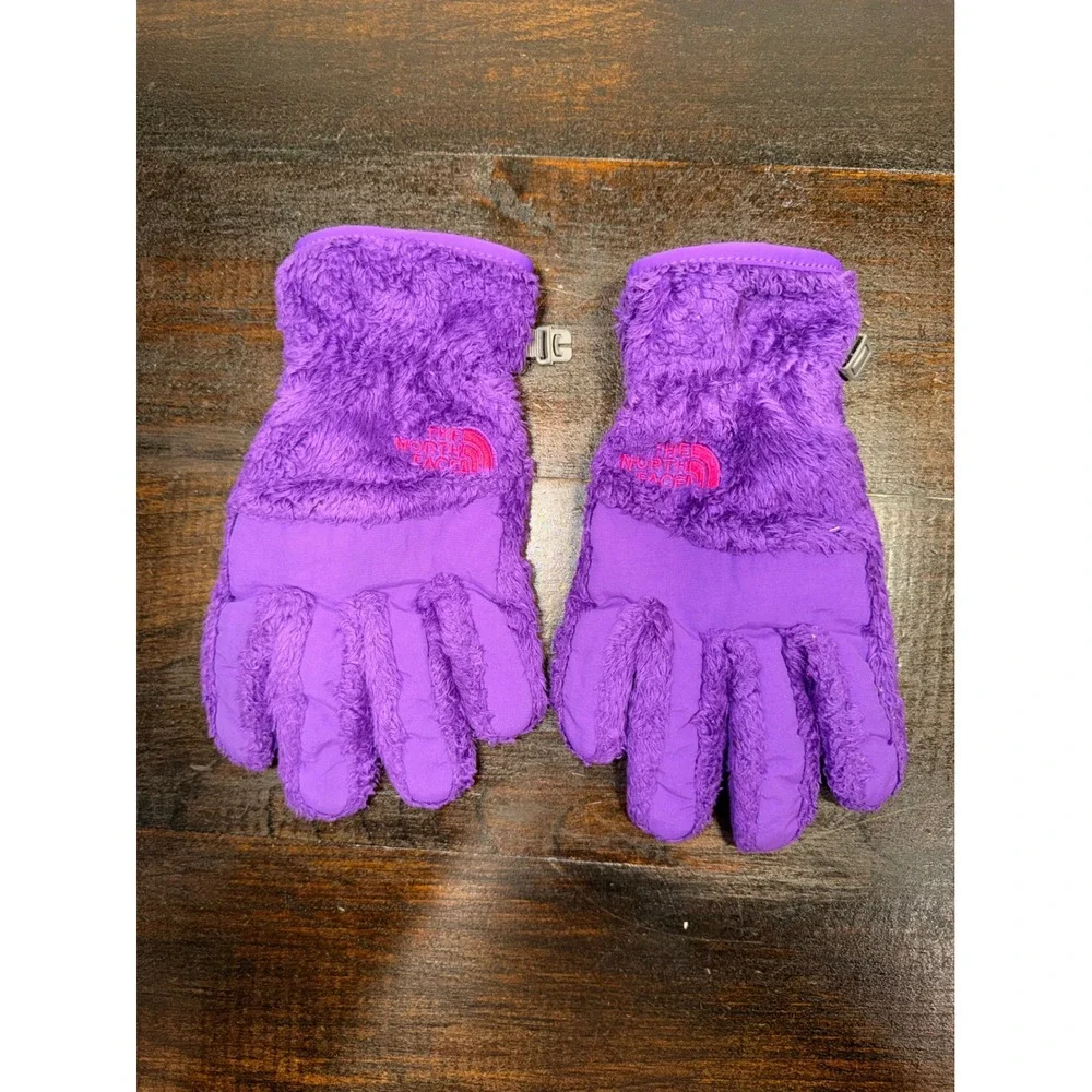 The North Face Kids Purple Fuzzy Fleece Gloves with Pink Logo‎ Size M