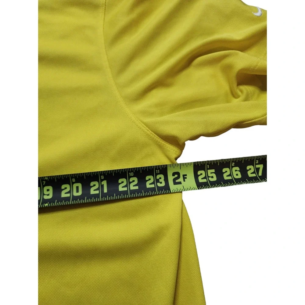 Nike shirt collar