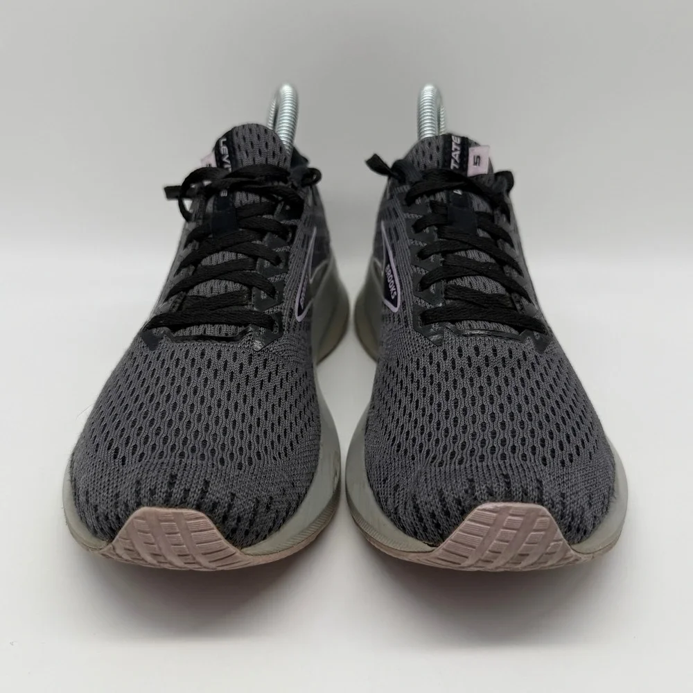 Brooks levitate neutral