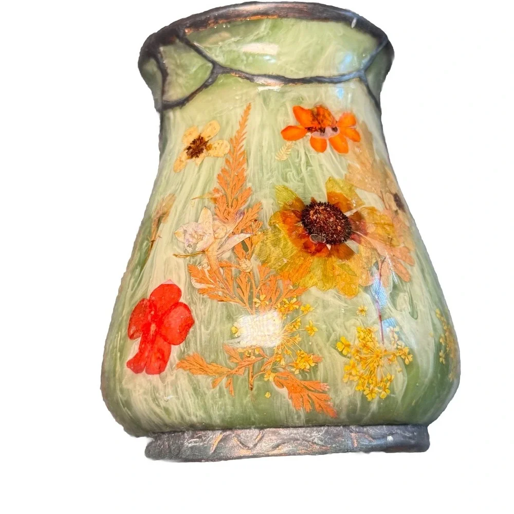 N/A vintage lucite
