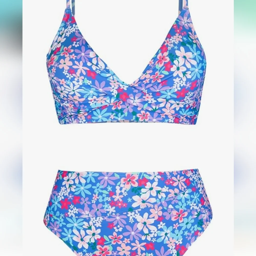 None twist bikini