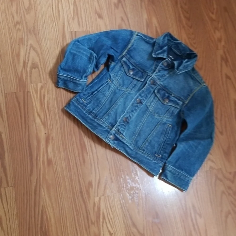 Gap kids jean jacket‎ small