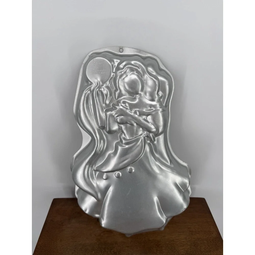 Vintage 1996 Disney Esmeralda Hunchback‎ Notre Dame Wilton Cake Pan 2105-3800