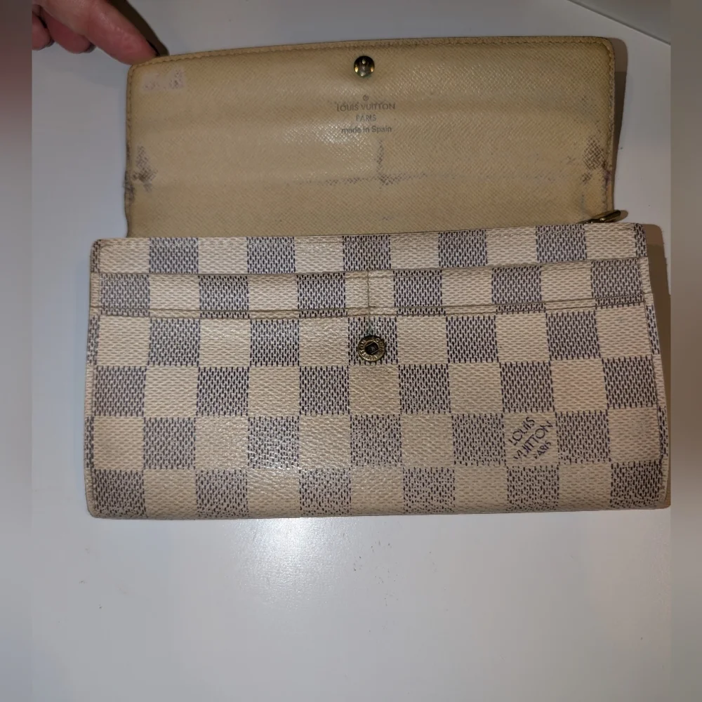 Louis Vuitton authentic louis