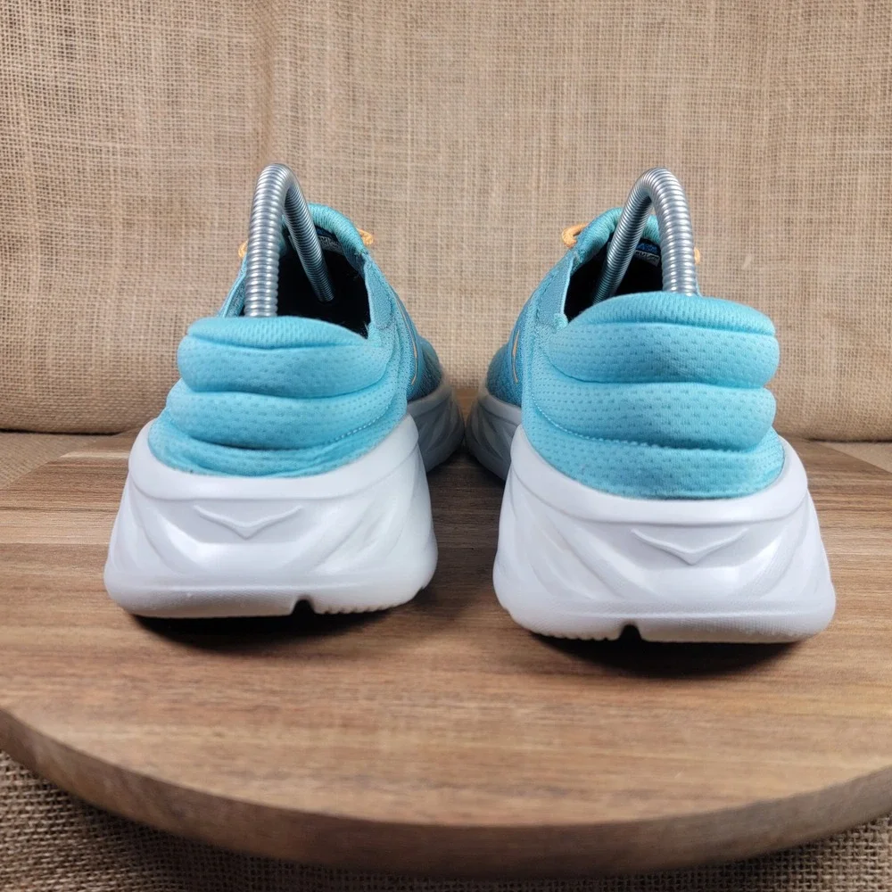 Hoka One One recover comfort