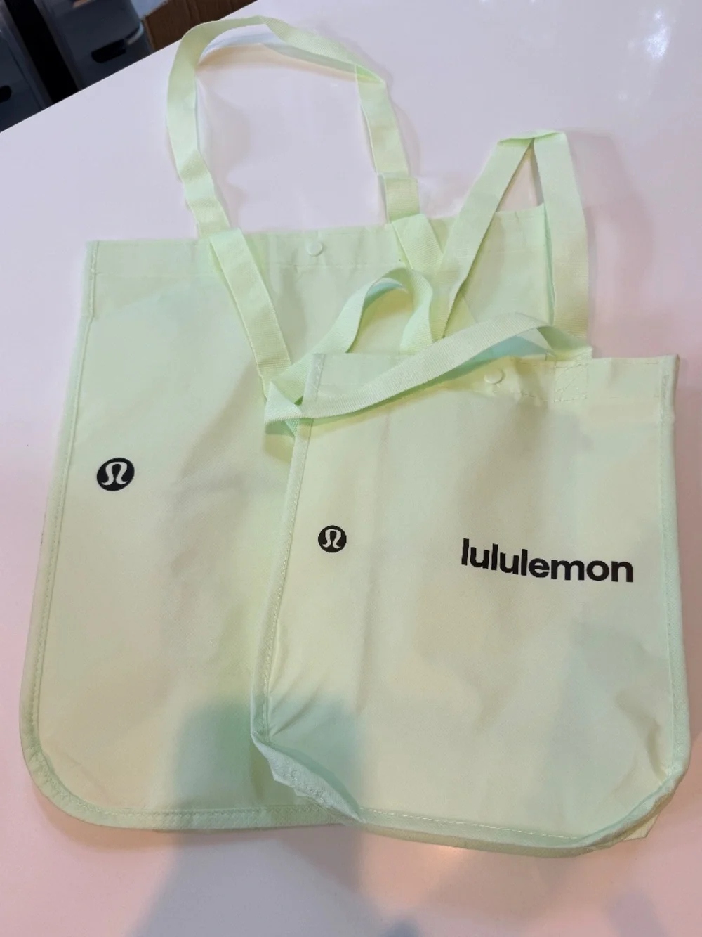 Lululemon Reusable Pastel Green SMALL & LARGE Bag/Tote - Lot Of 2