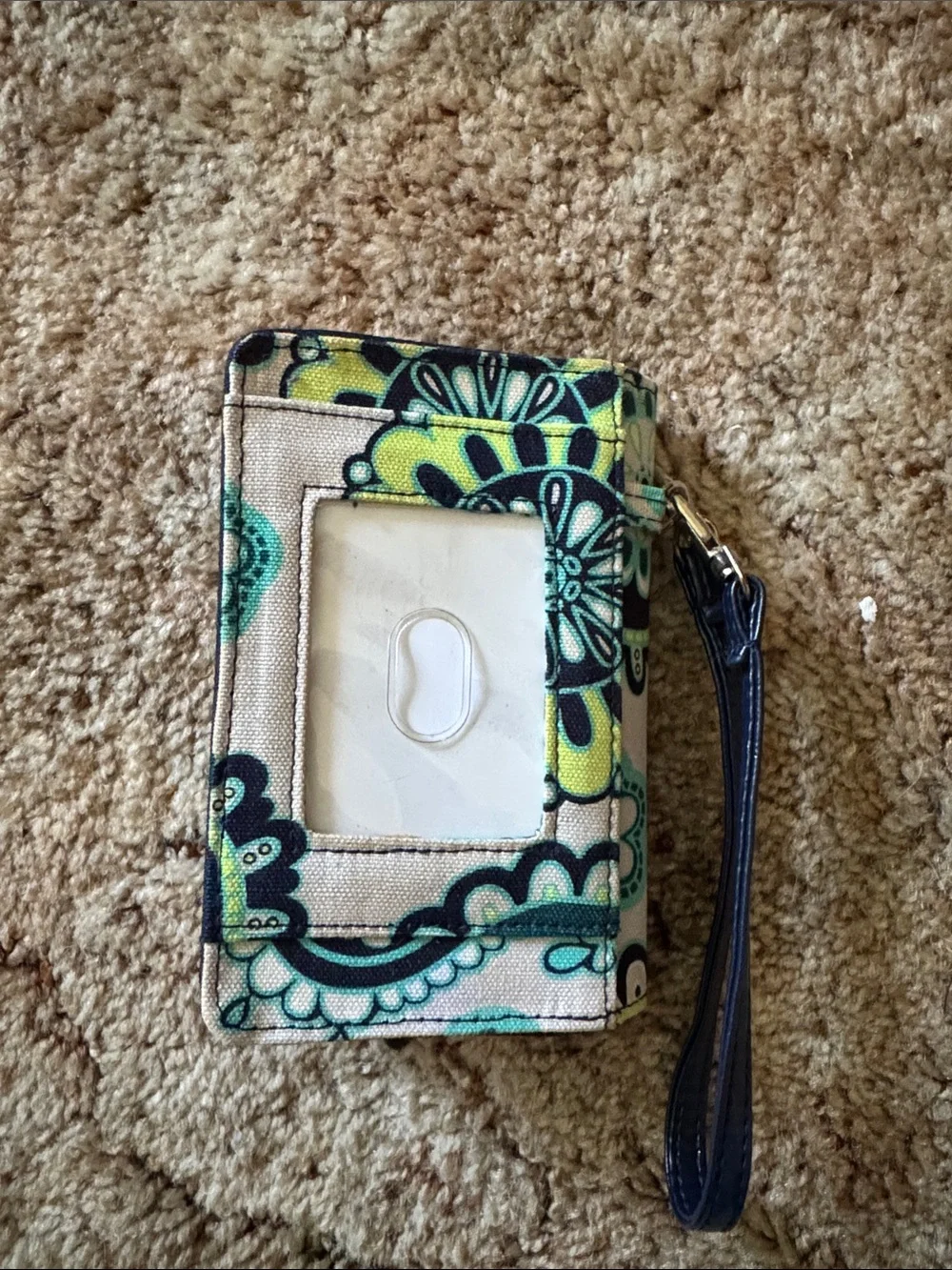 thirty-one compact wristlet