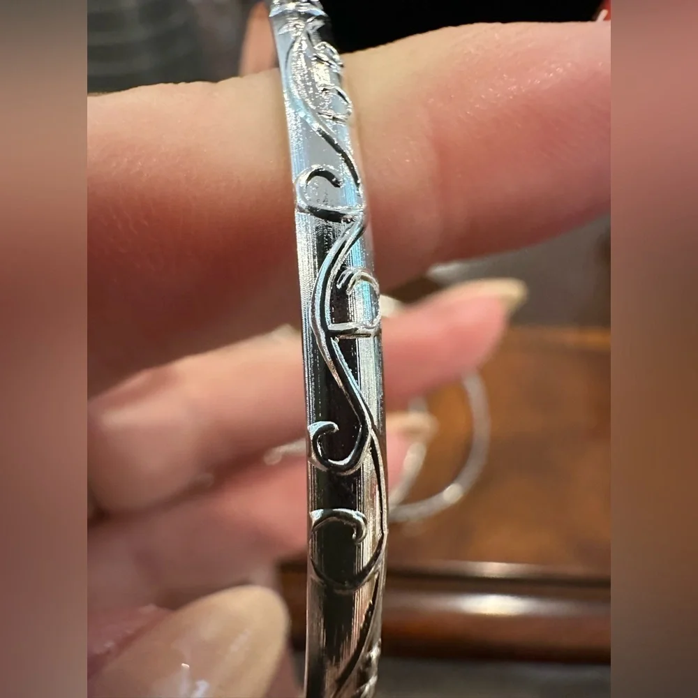 N/A set silver