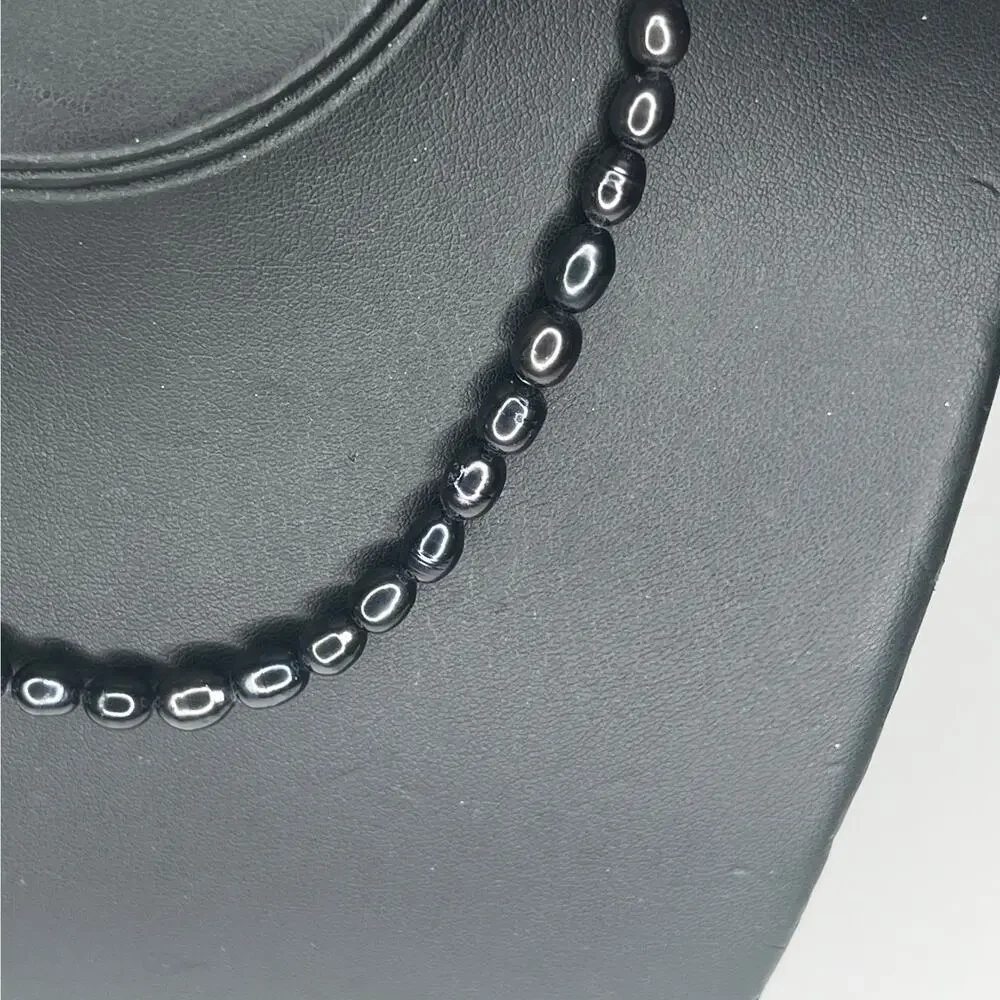N/A choker neclace