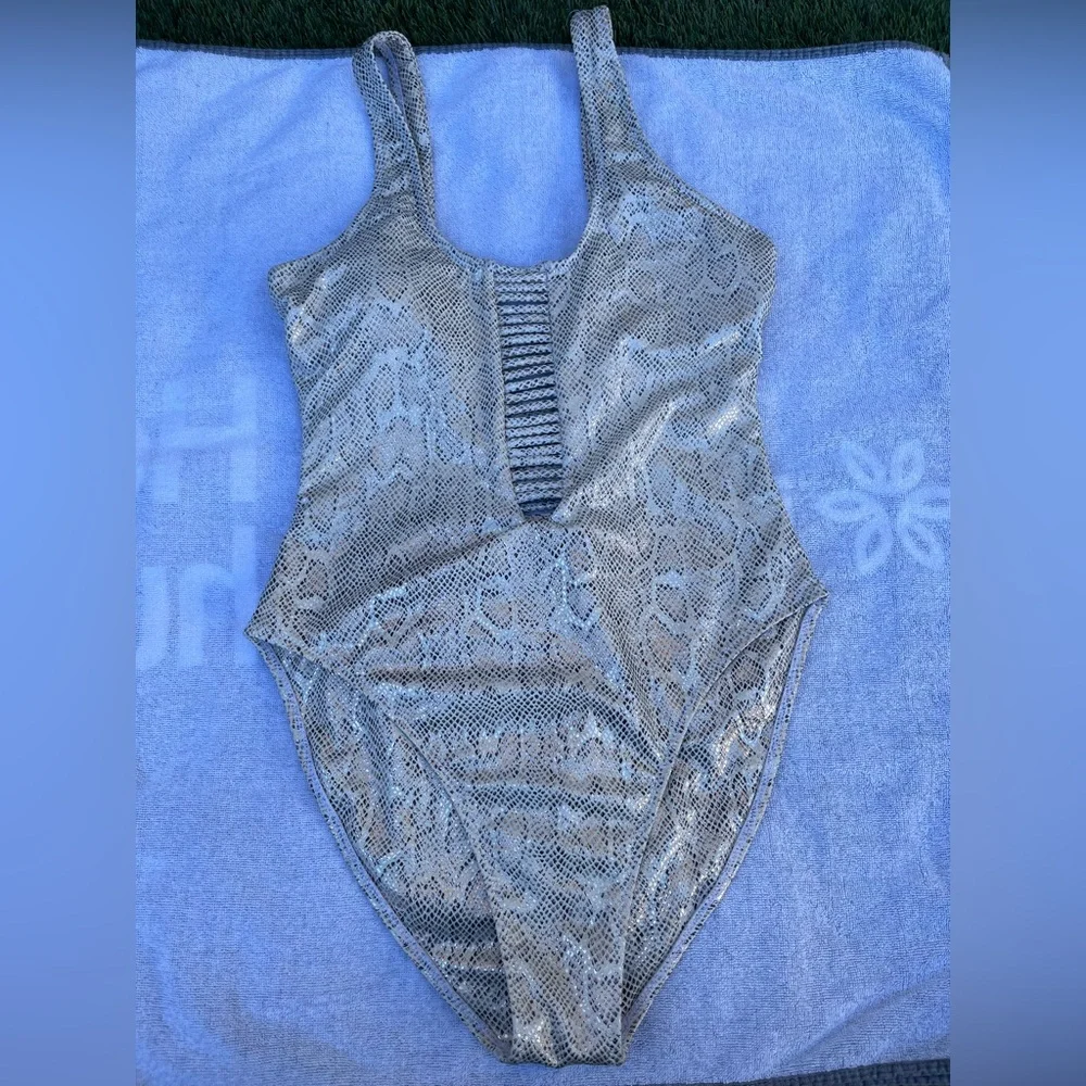 Fashion Nova stylish womens