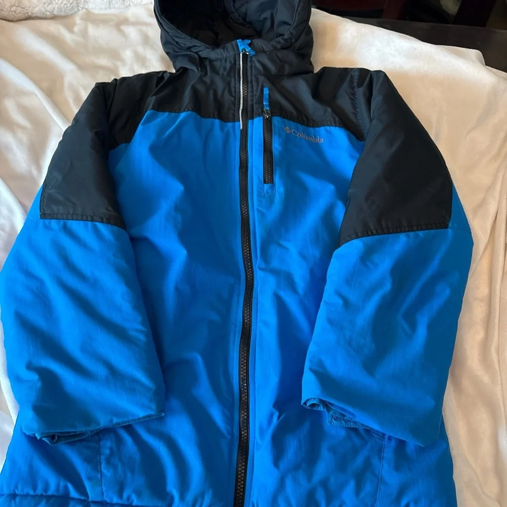 Columbia hooded jacket