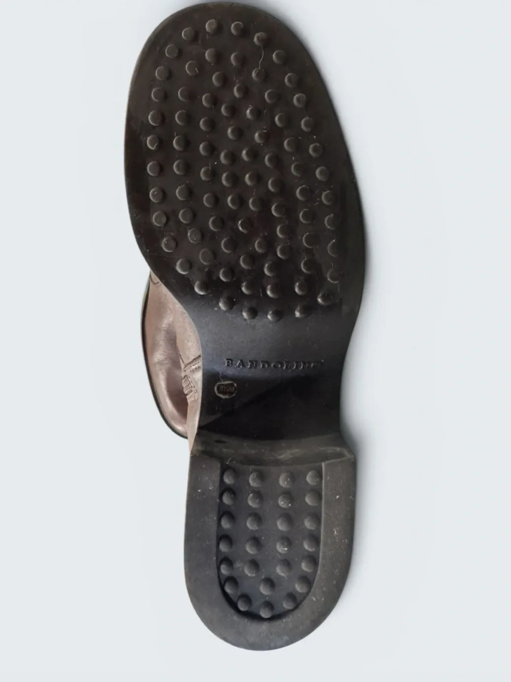 Bandolino streamlined leather