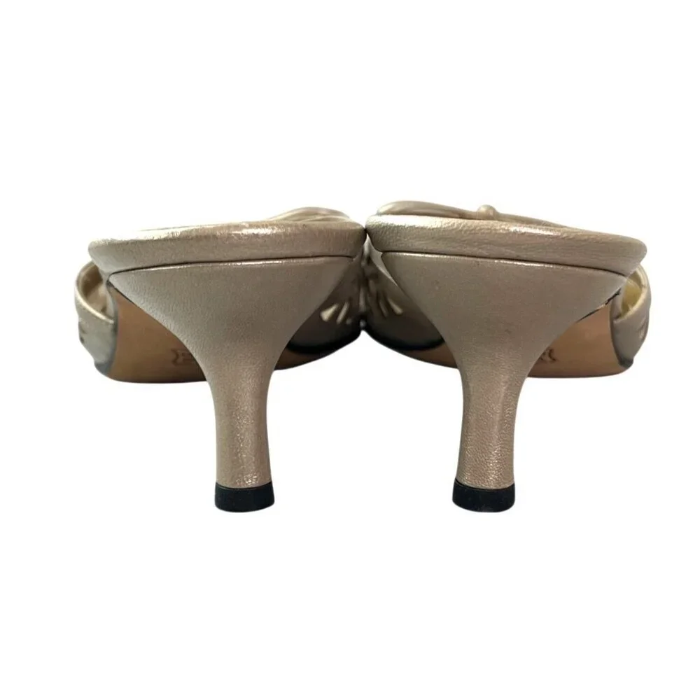 Van Eli most mule slip