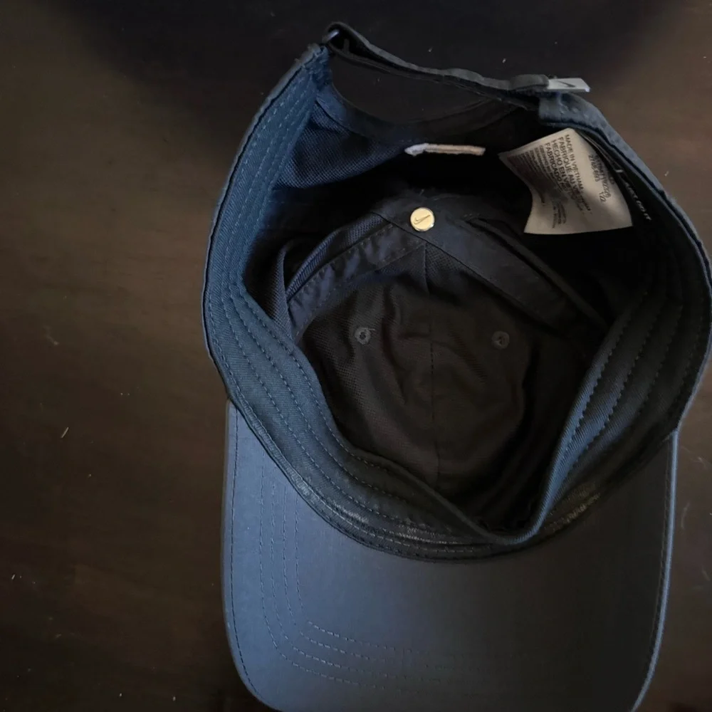Nike lightweight cap