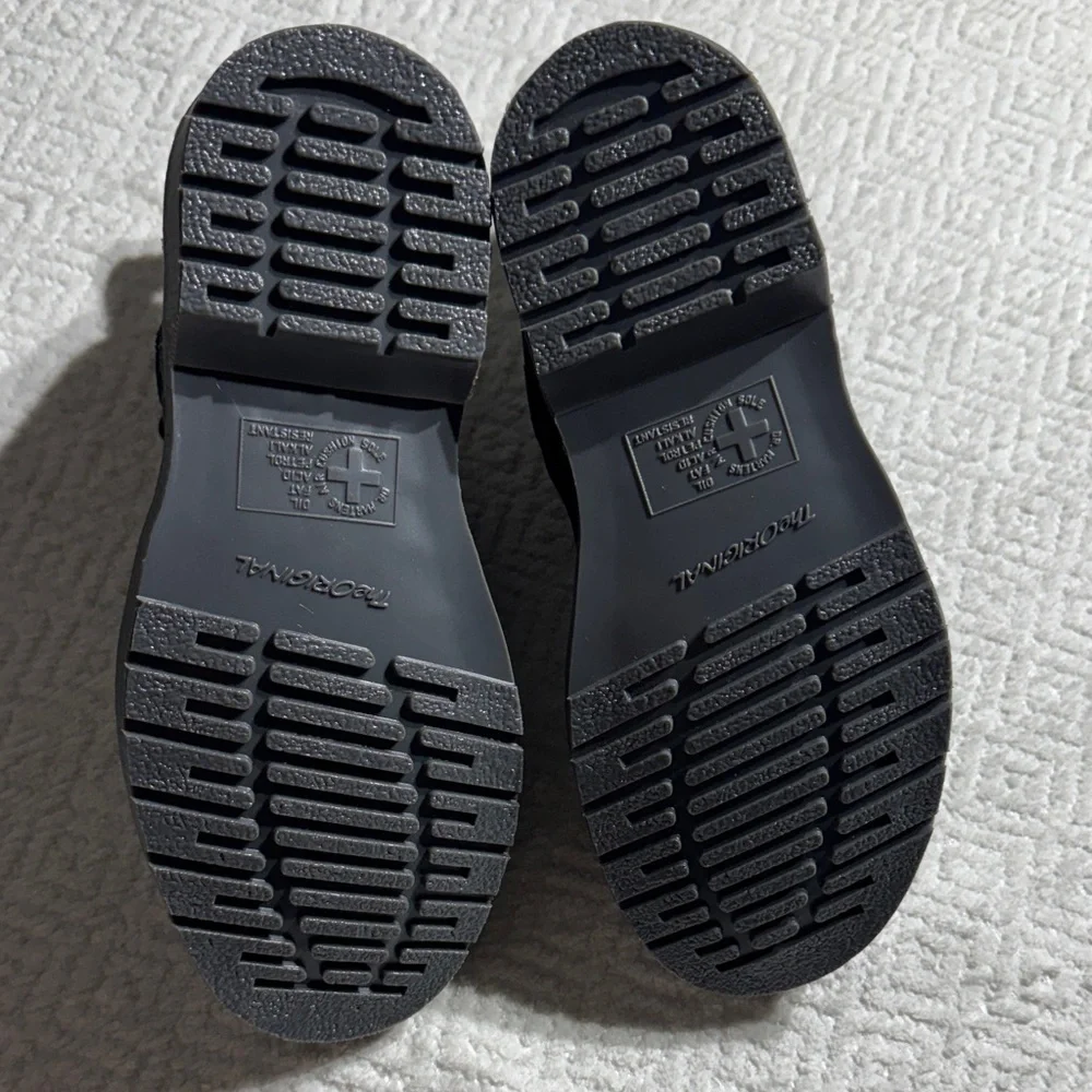 Dr. Martens classic black
