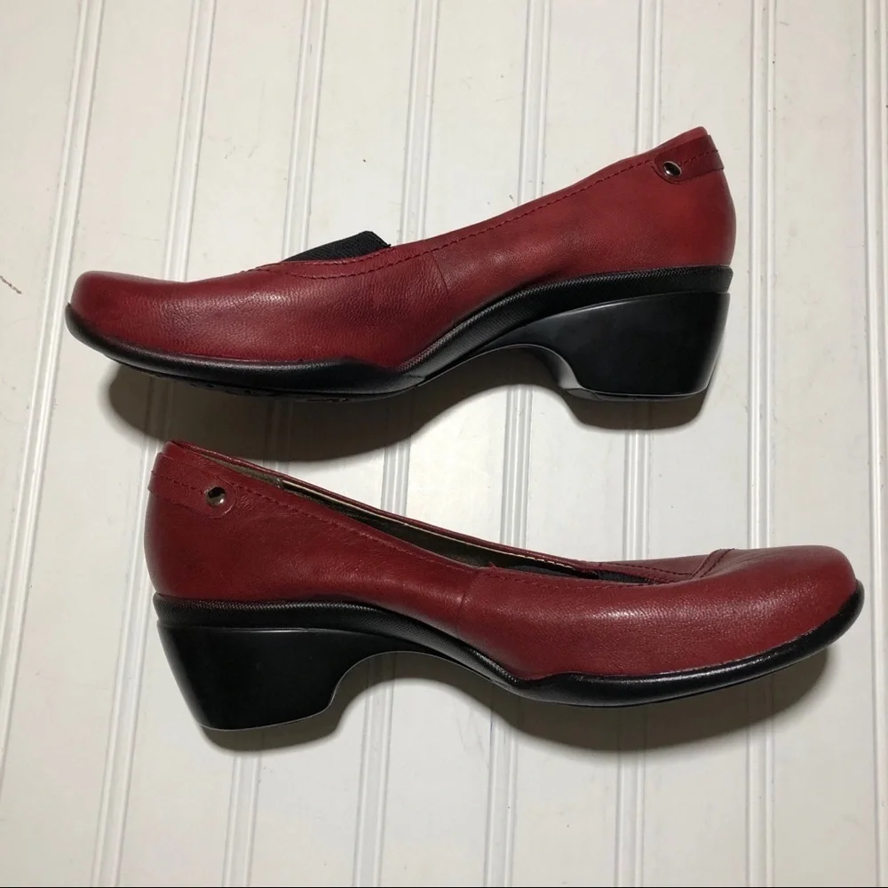 Hush Puppies nwob red