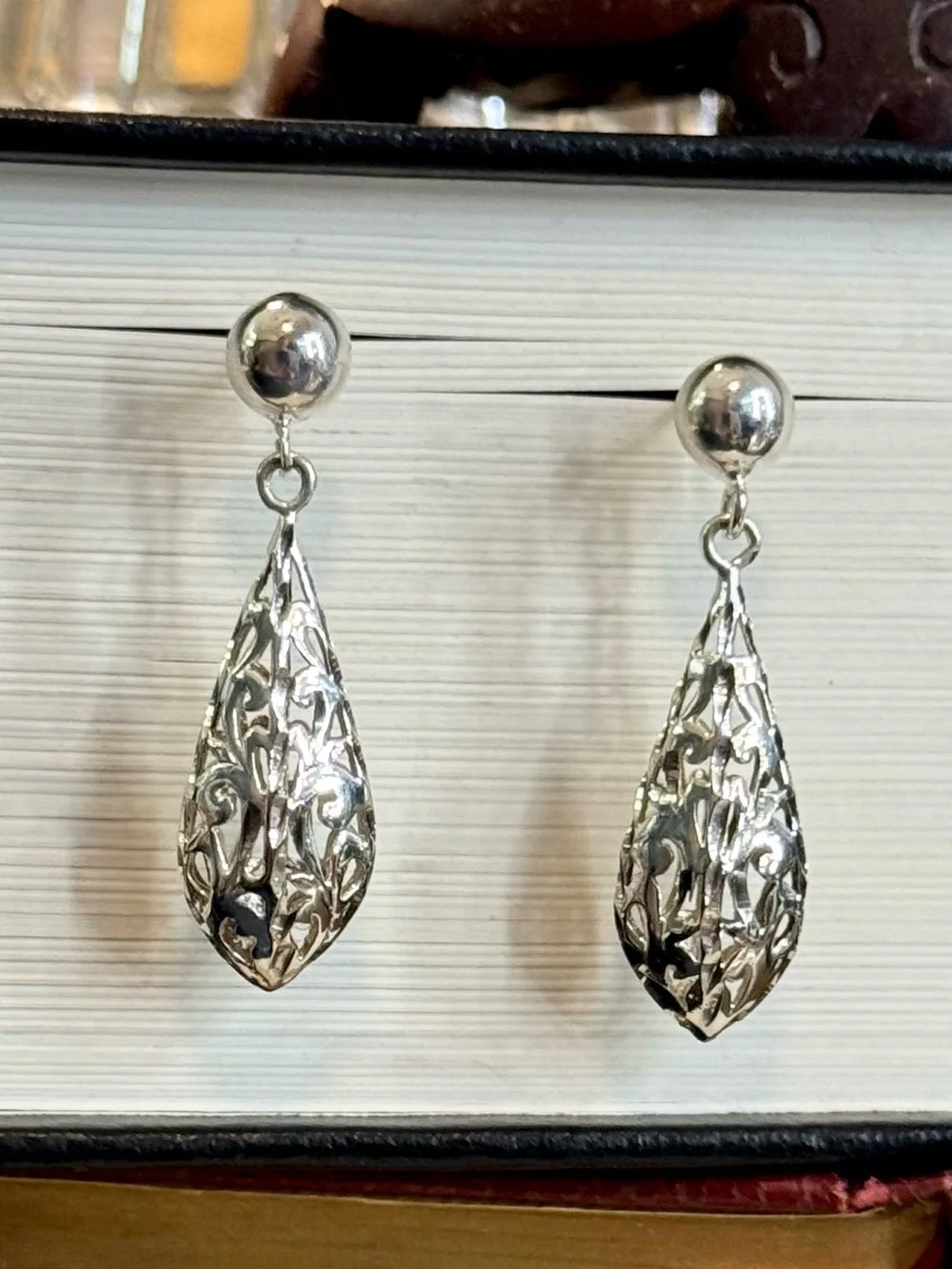 Vintage Sterling Silver Puffed Filigree Teardrop Earrings GI 925