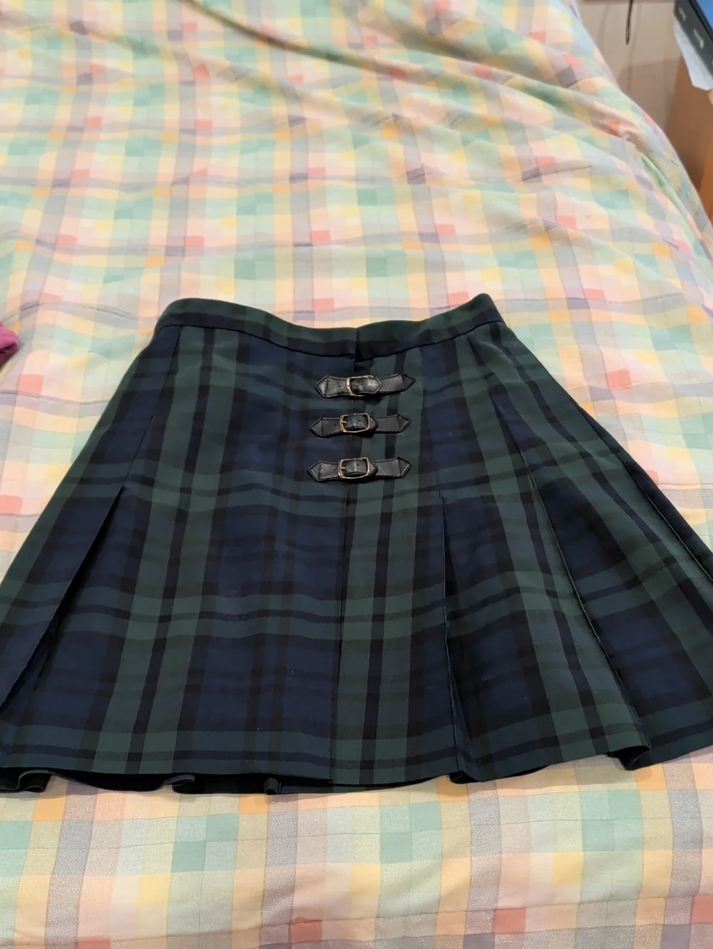 Isaac Mizrahi Navy and Green Plaid Pleated Mini Skirt with Buckle Accents
