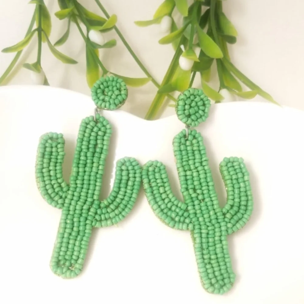 NWT Green Beaded Cactus Earrings Thee Inches