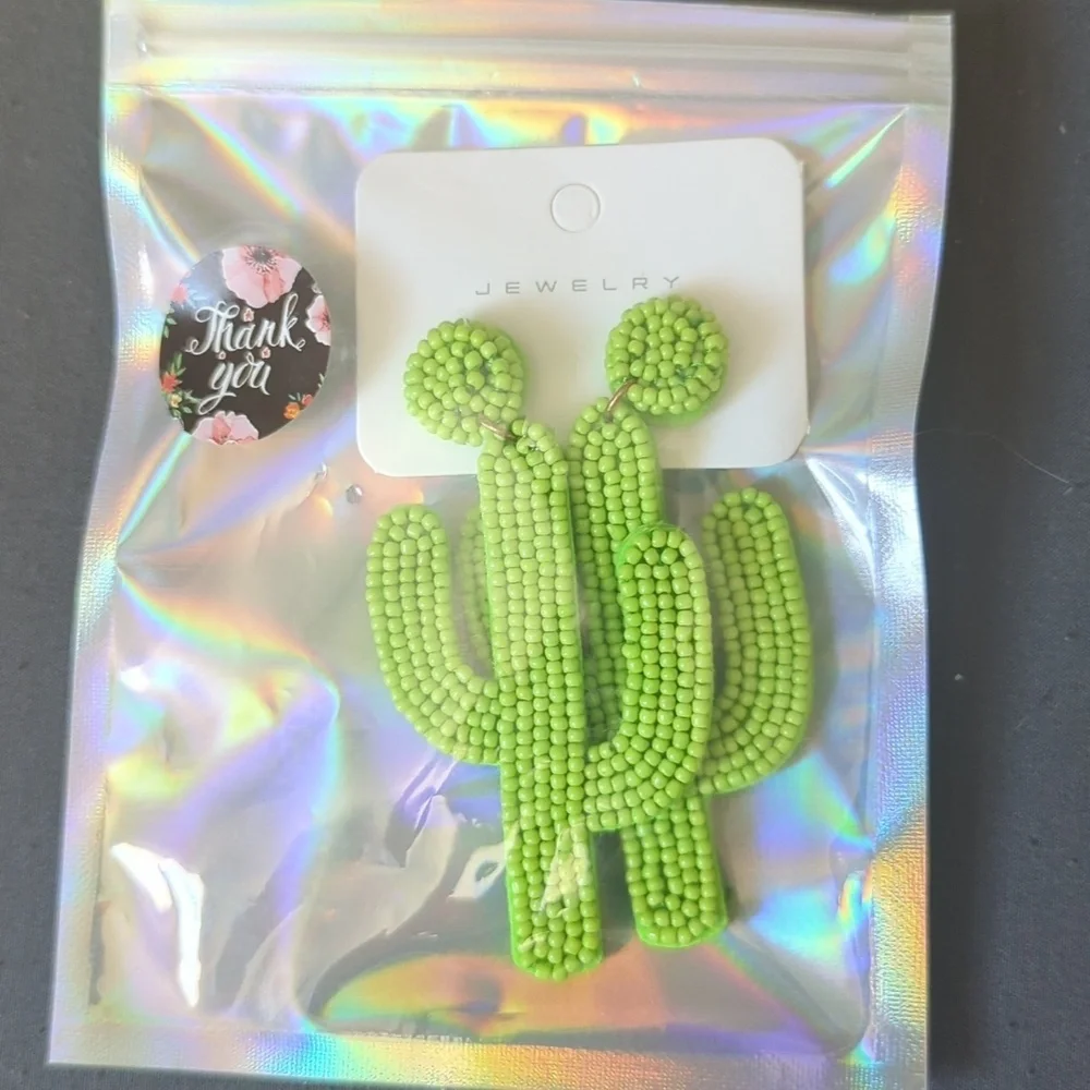 NWT Green Beaded Cactus Earrings Thee Inches