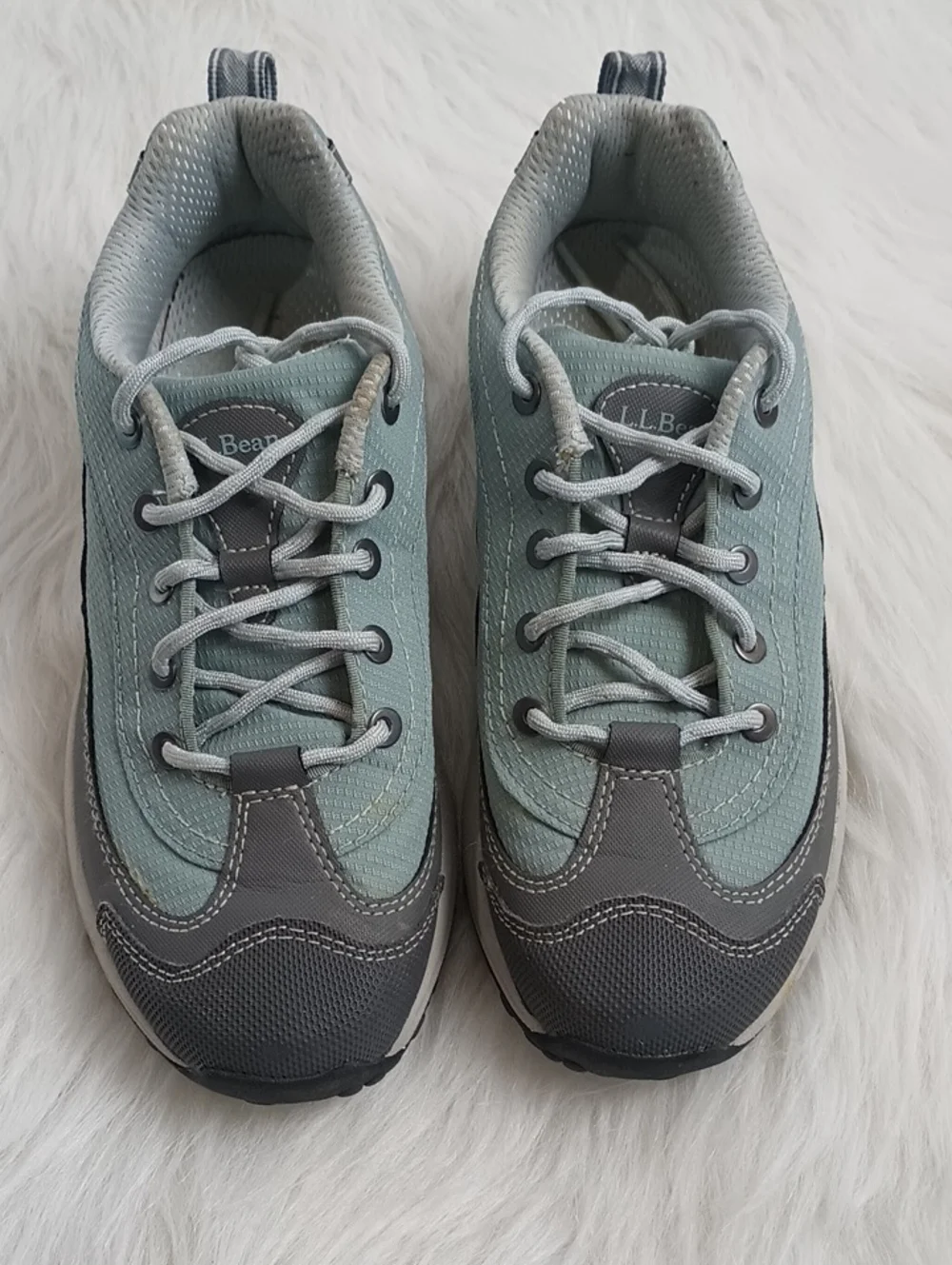 L.L. Bean Women's Hiking trail walking shoes/sneakers. size 8.5 gray/light teal