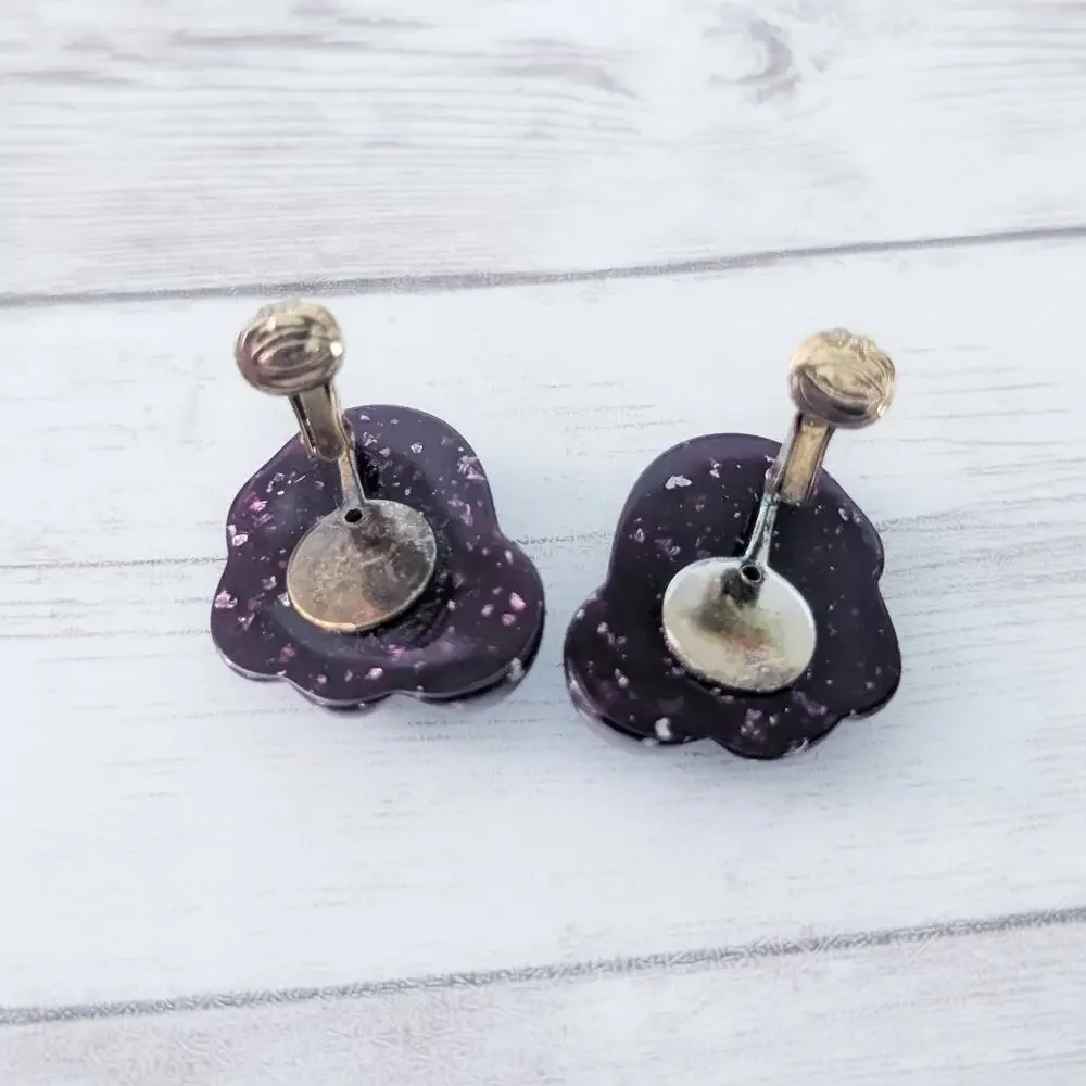 Vintage clip earrings