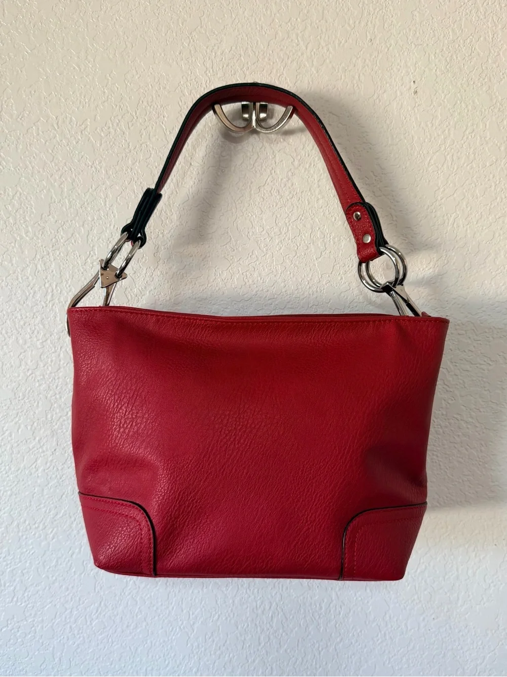 Red Leather Shoulder Bag With Silver Clips