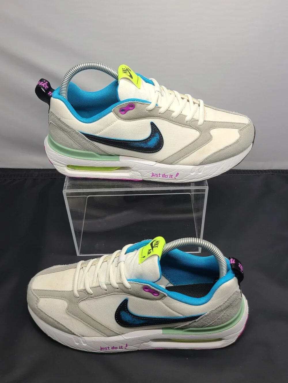 Nike Air Max Dawn Grade School Girls' Casual Shoes kids size 7Y