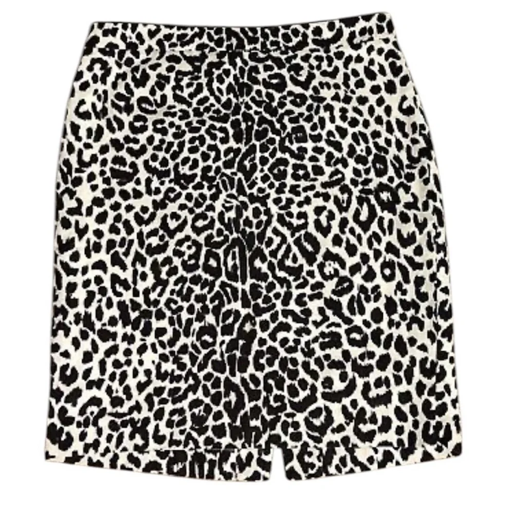 Ann Taylor Black and White Pencil Pencil Lined Skirt Elevate Your Style