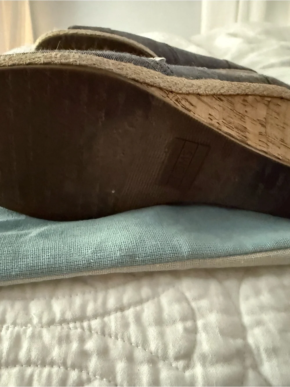 Toms classic peep