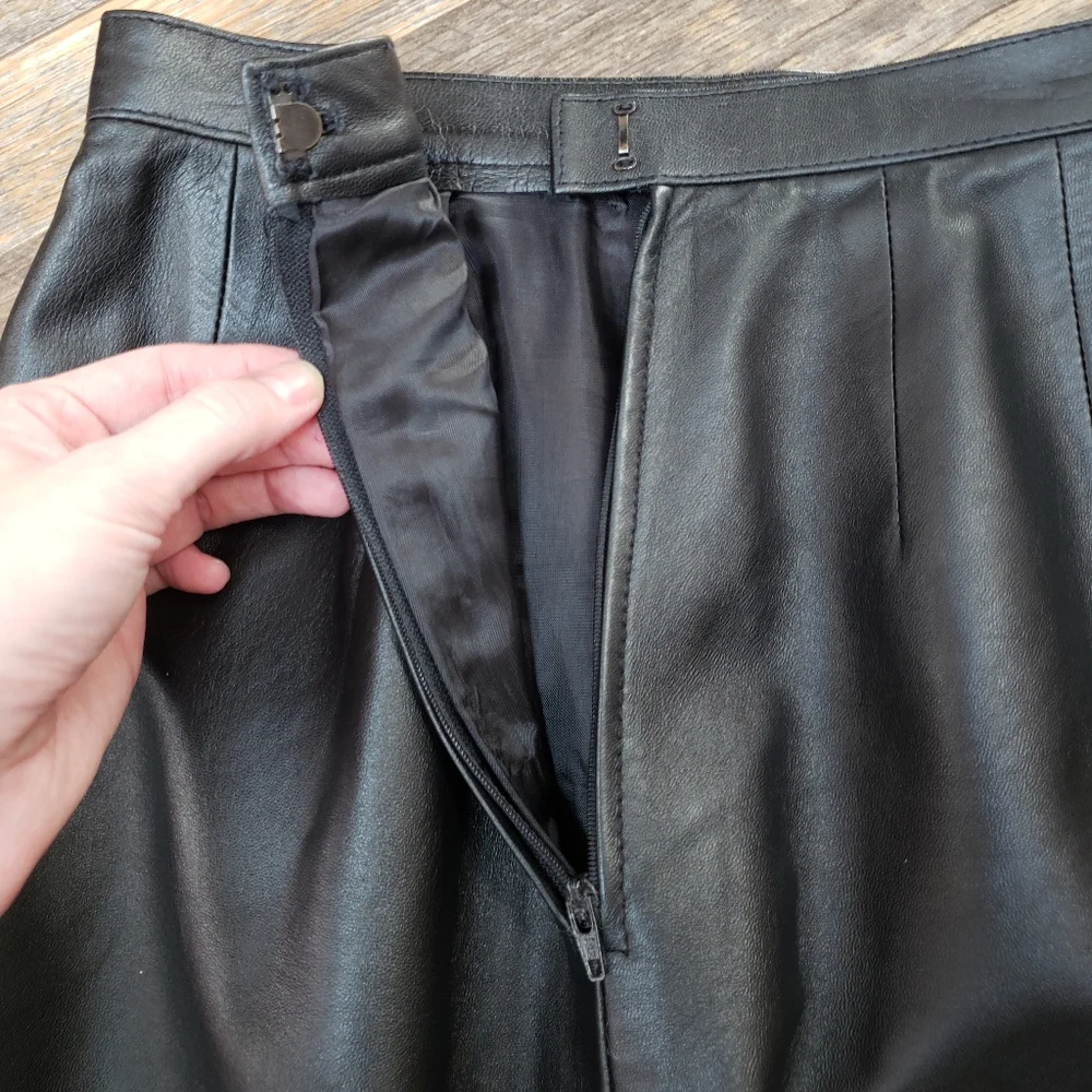 Vintage Union-made Black Leather Pencil Skirt, Size 4